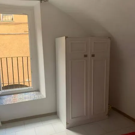 Grazioso In Centro Storico A Апартаменти